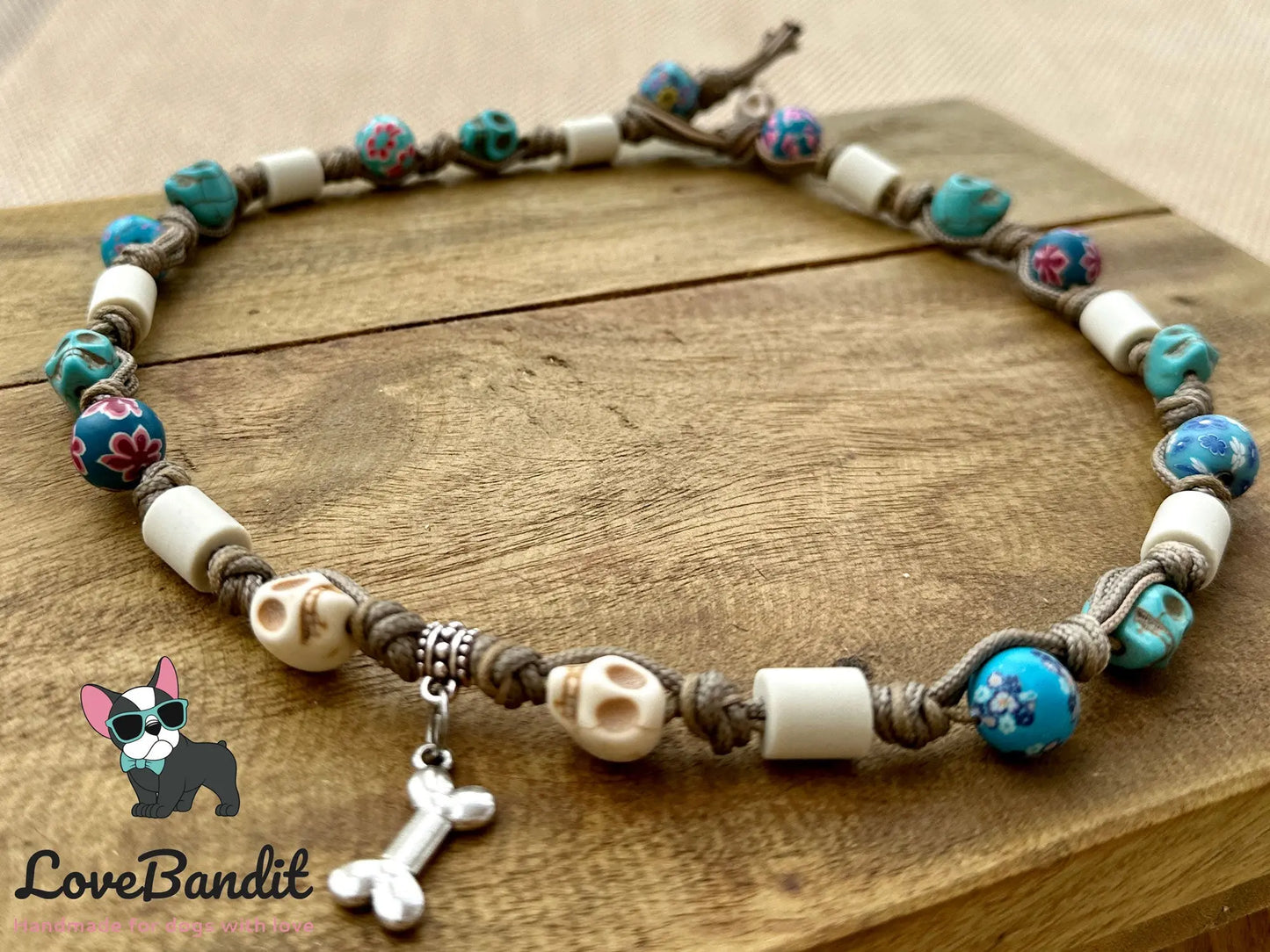 EM-Keramik Halsband Zeckenhalsband Totenköpfe Perlen - LoveBandit