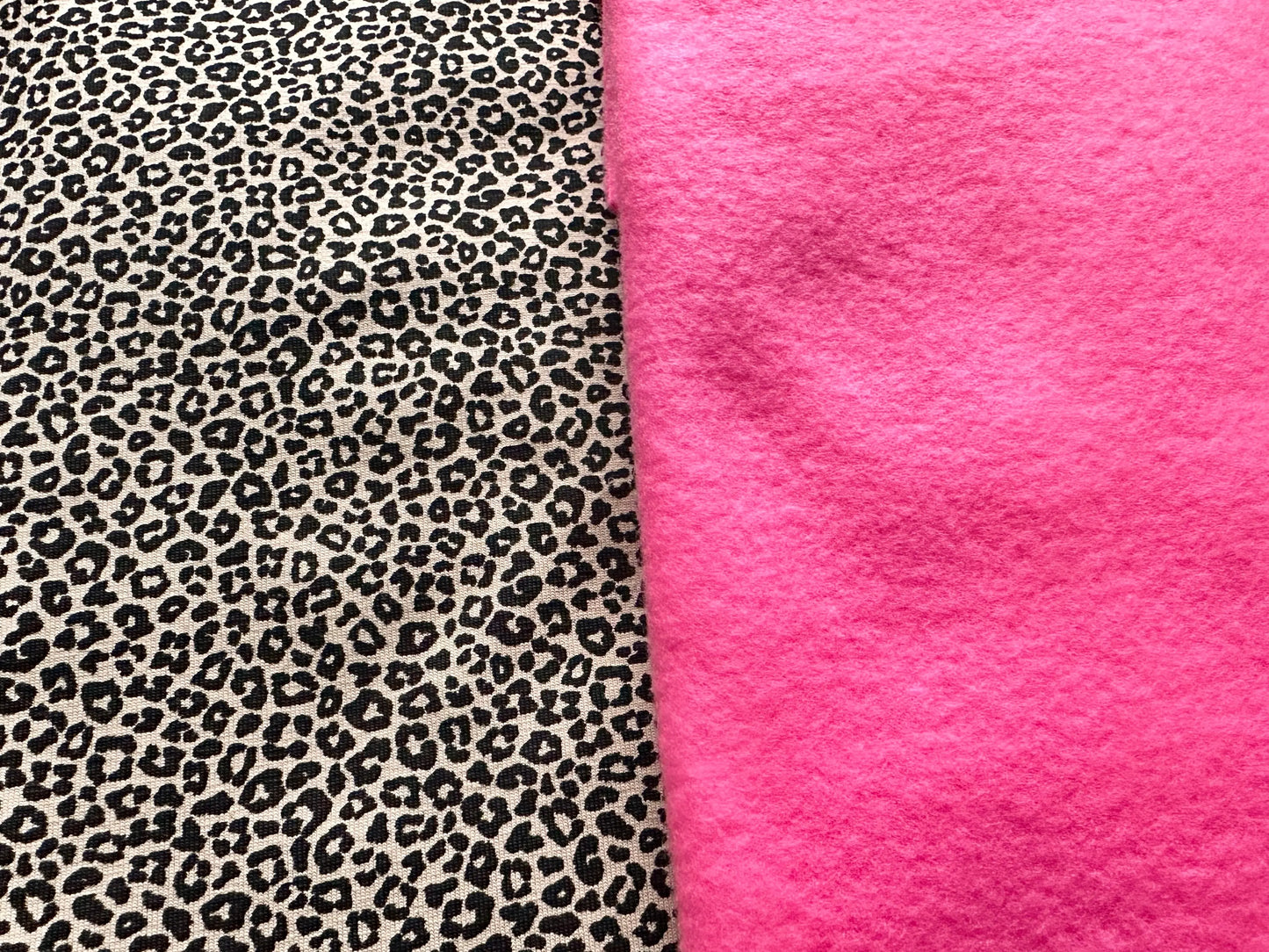 Hundeloop Hundeschal "Schicki Leo" Leopardenprint mit Fleece oder Teddyplüsch - LoveBandit