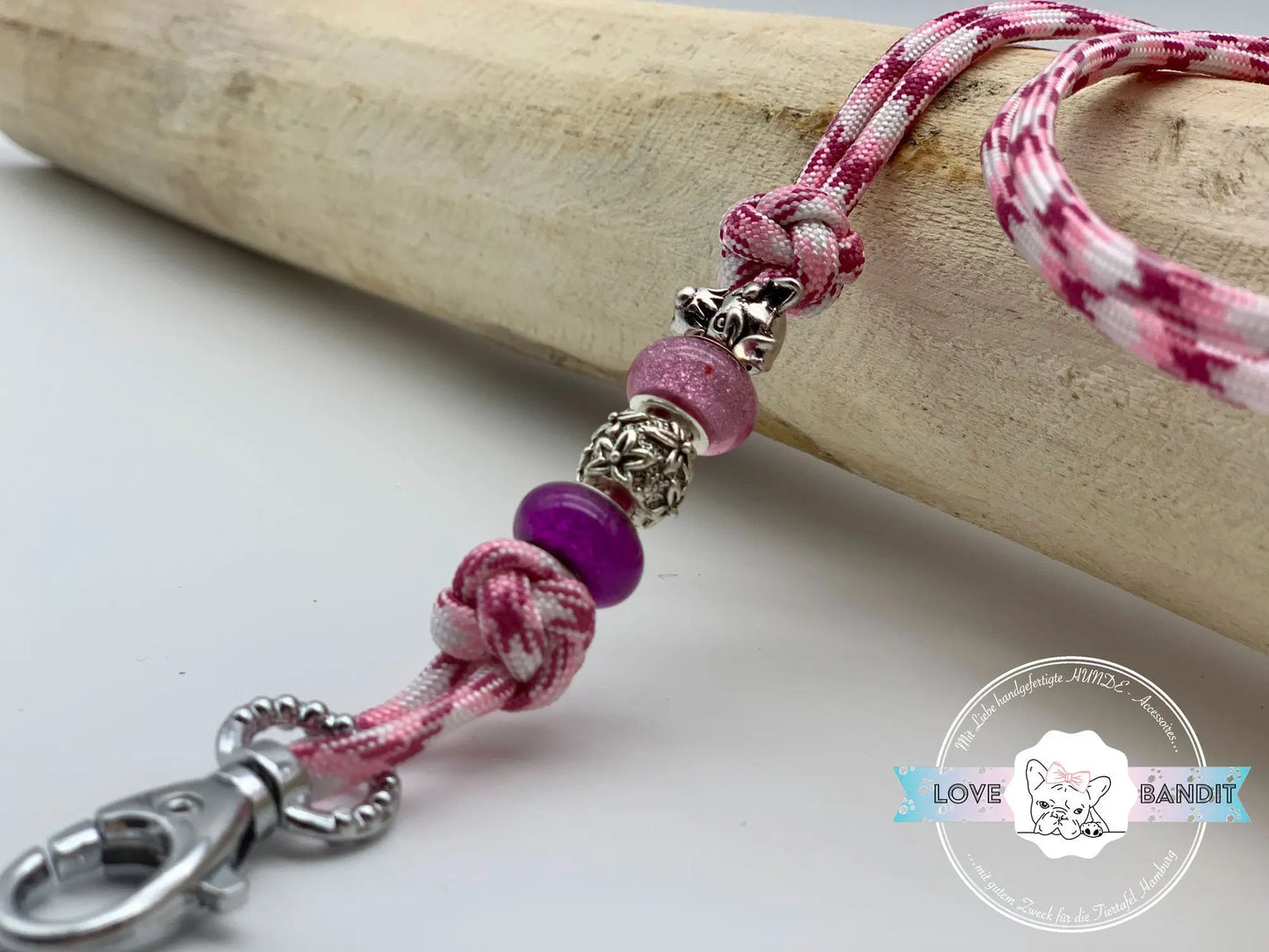 Hundepfeifenband Hundekopf rosa aus Paracord - LoveBandit