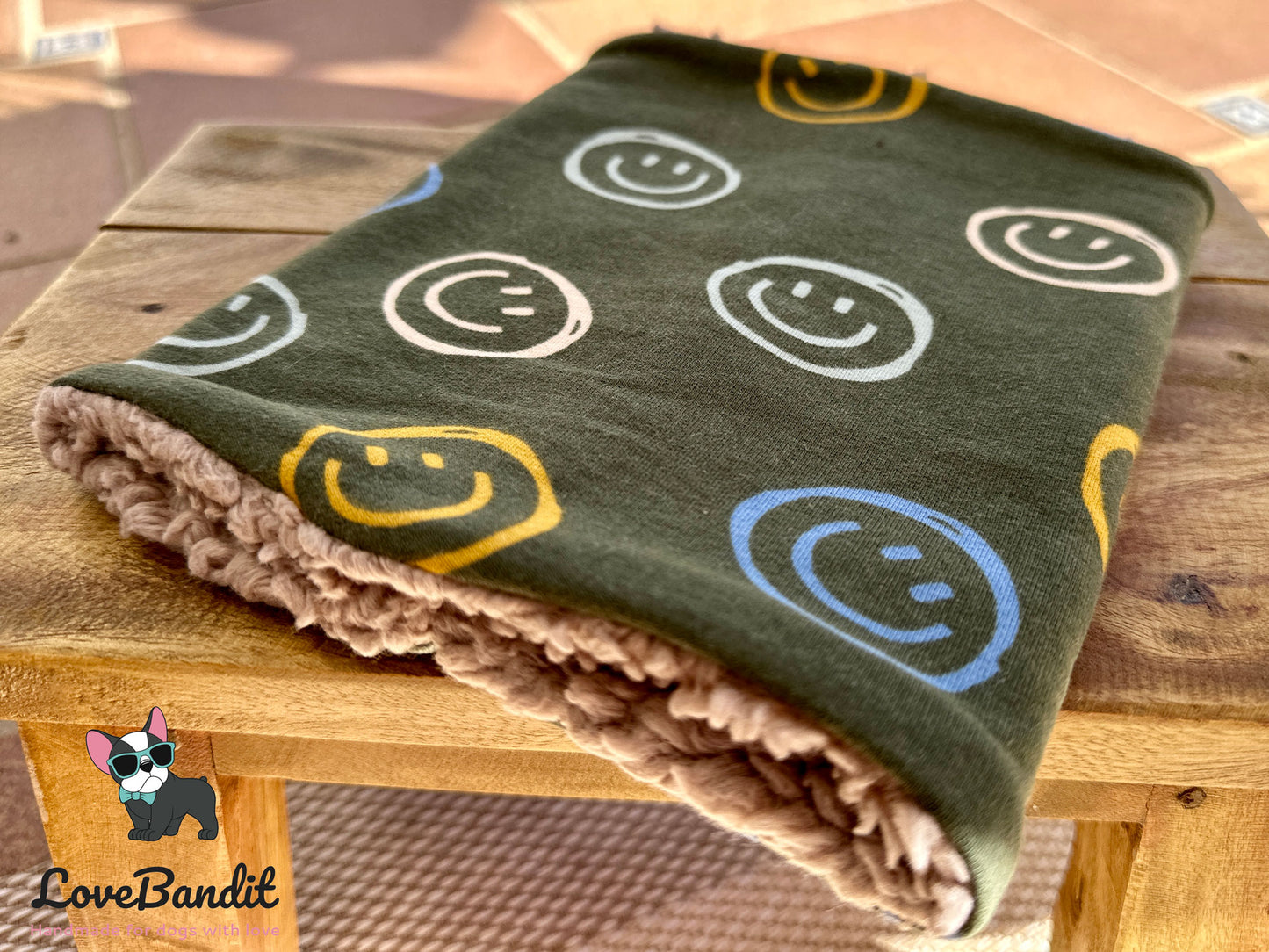 Hundeloop Hundeschal "Smiley oliv" Lovebandit