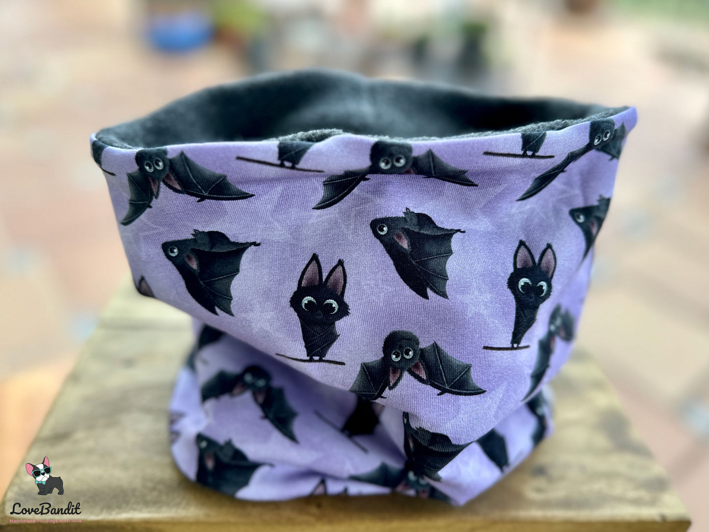 Hundeloop Hundeschal "Flieder Fledermaus" mit Fleece oder Teddyplüsch - LoveBandit