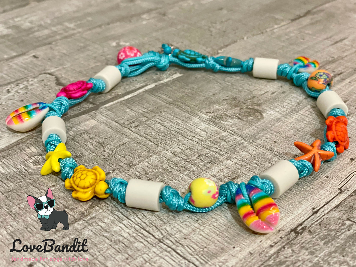 EM Keramik Hundehalsband "Pride Surf Dog" mit Regenbogen Muscheln, Schildkröten und Seesternen Lovebandit