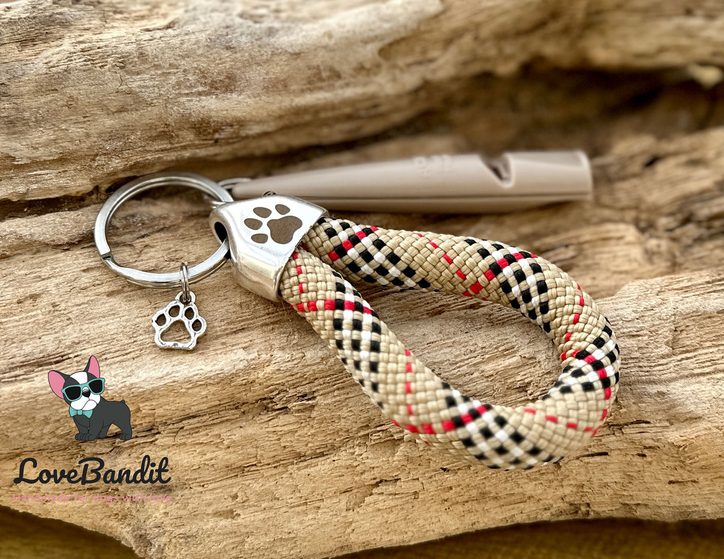 Versilberter Schlüsselanhänger Pfeifenband Pfote Tartan beige - LoveBandit