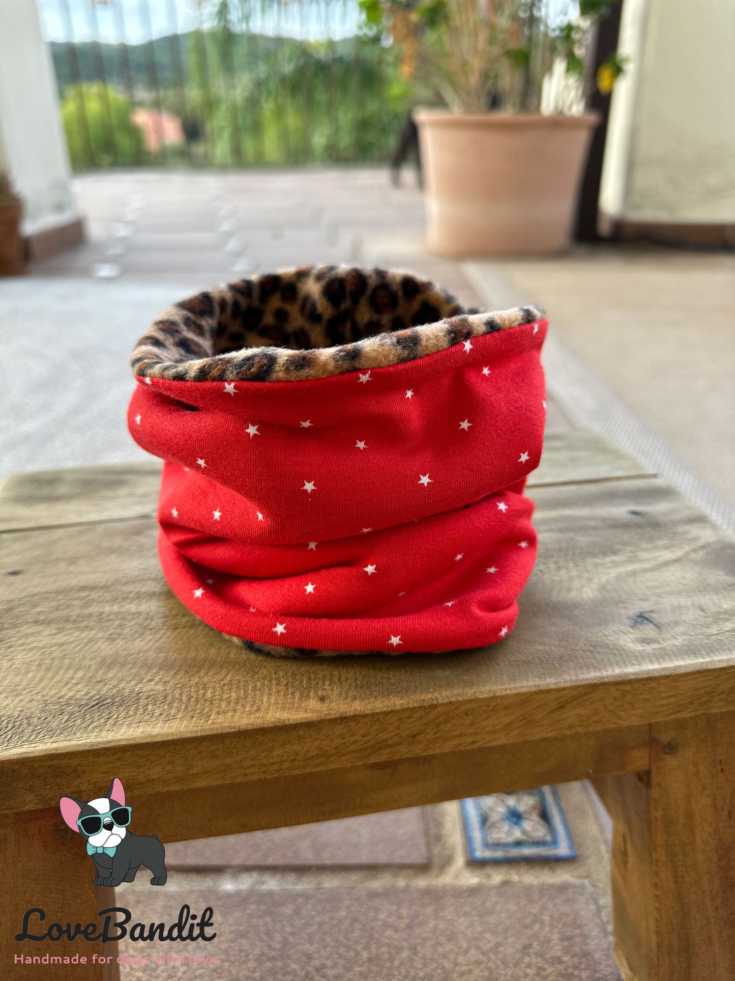 Hundeloop Hundeschal "Mini Sterne Leo rot" mit Leo Fleece - LoveBandit