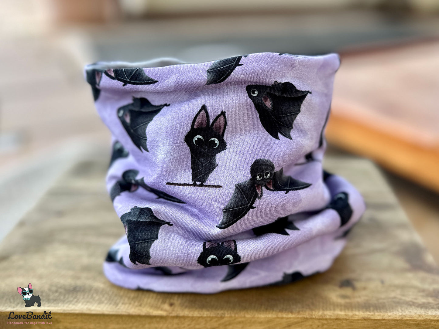 Hundeloop Hundeschal "Flieder Fledermaus" mit Fleece oder Teddyplüsch - LoveBandit