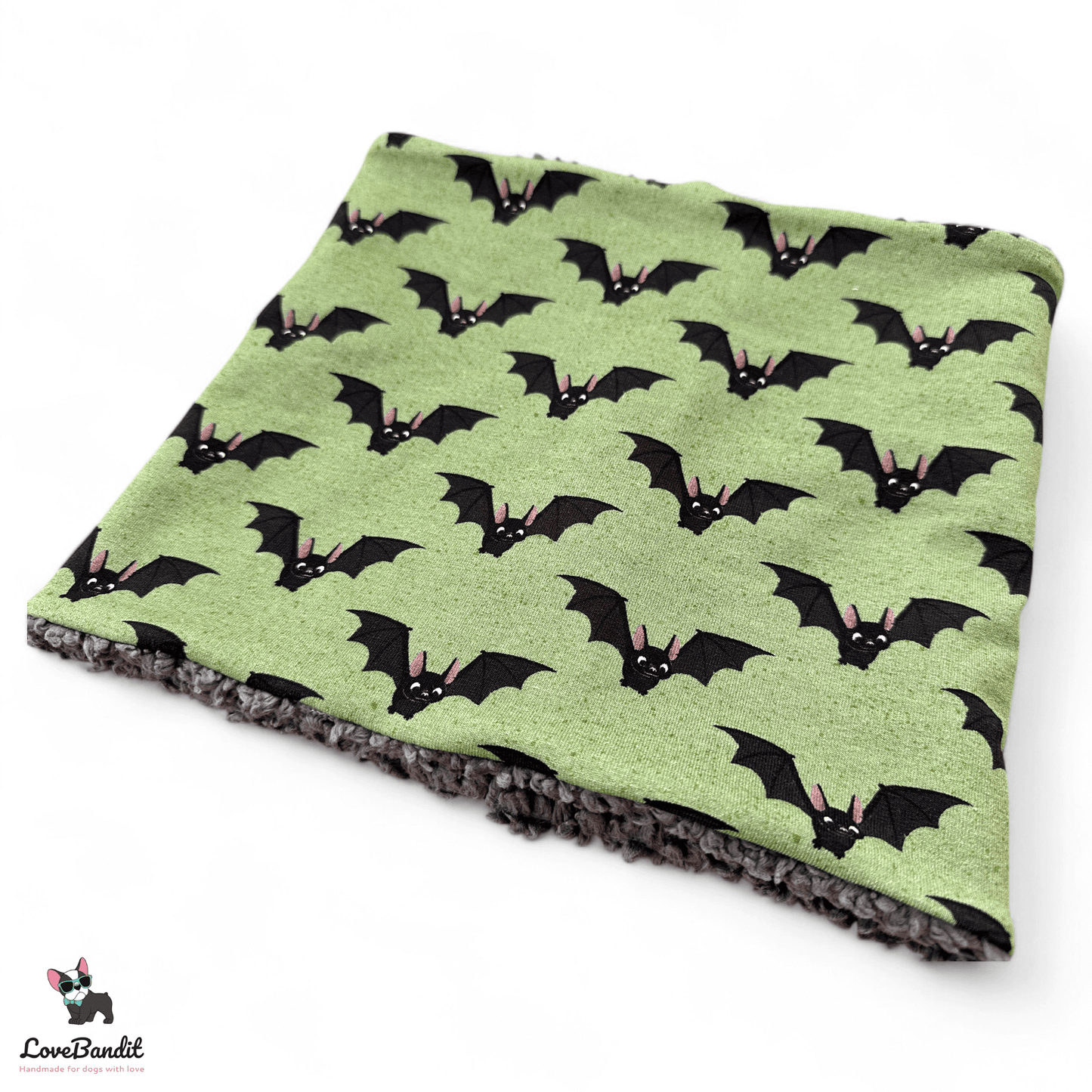 Hundeloop Hundeschal "Fred Fledermaus" grün Fleece oder Teddyplüsch - LoveBandit
