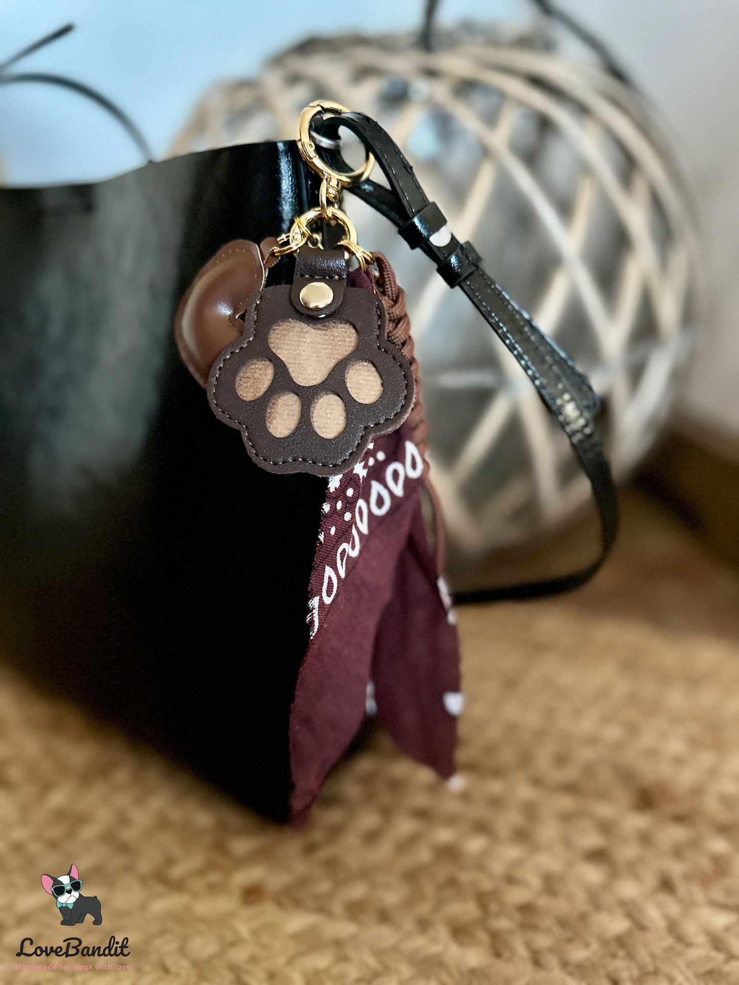 Taschenanhänger Bag Charm Memories Pfote für Tierfell Dunkelbraun - LoveBandit