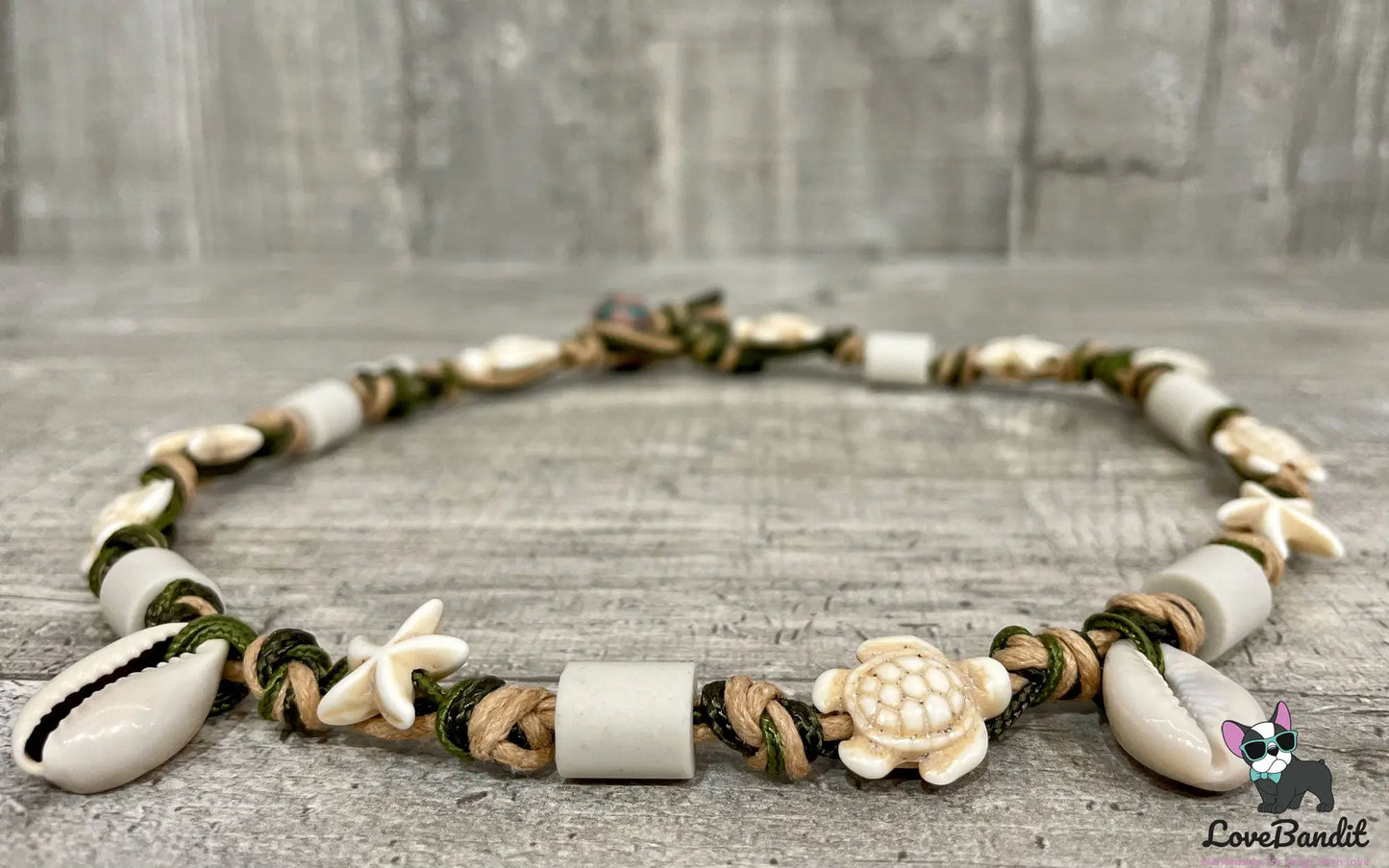 EM Keramik Halsband "Beach Surf Dog" mit Kauri Muscheln Lovebandit