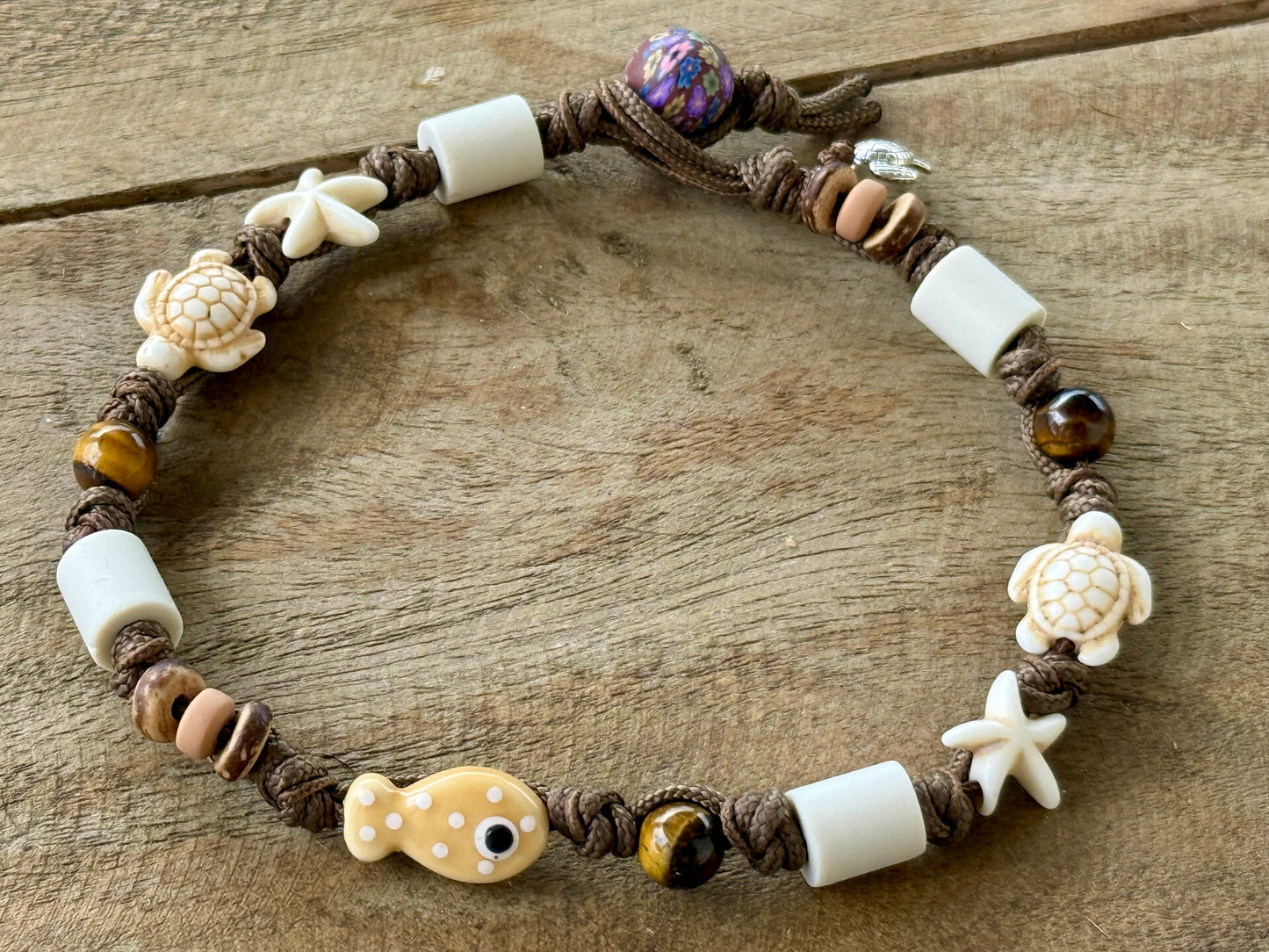 EM Keramik Halsband "Sandtiger" mit Tigerauge & Fisch Lovebandit