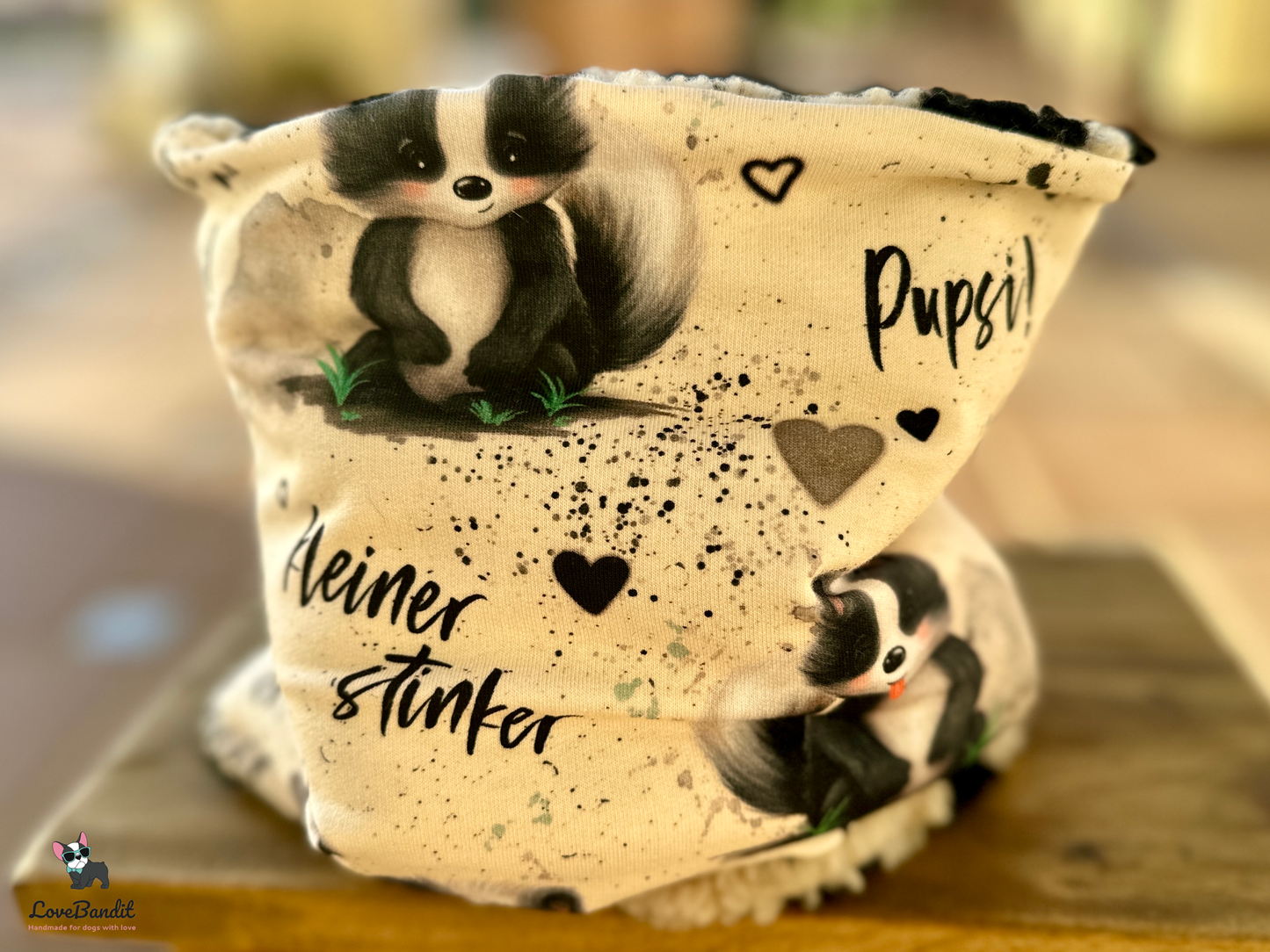 Hundeschal Hundeloop "Kleiner Stinker" - mit Teddyplüsch oder Fleece Lovebandit