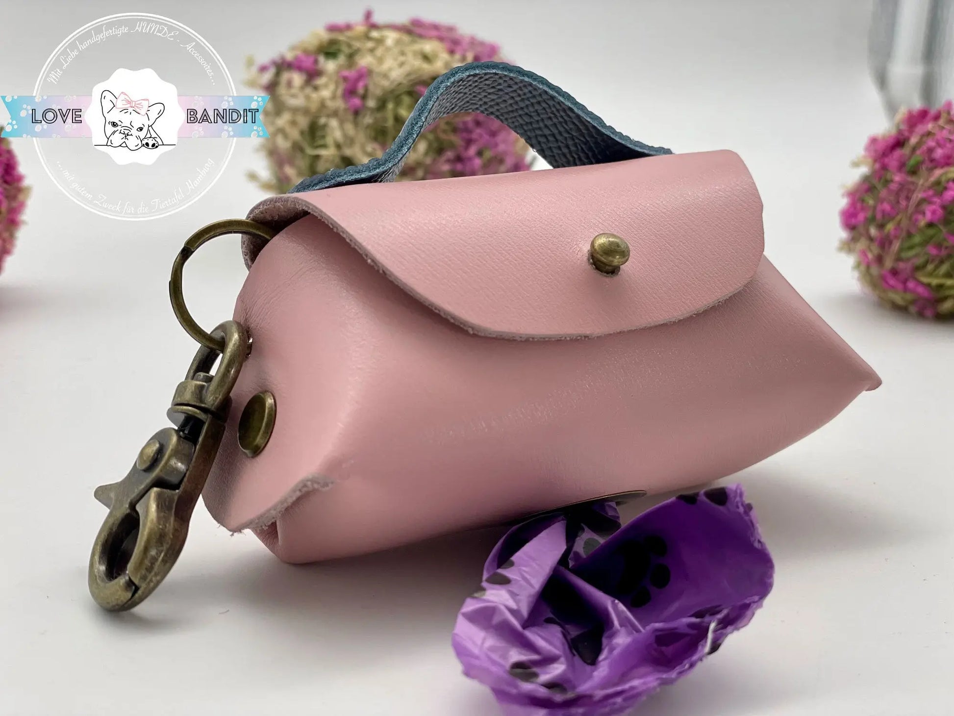 Kotbeutelspender "Shit Happens" aus Nappaleder - LoveBandit