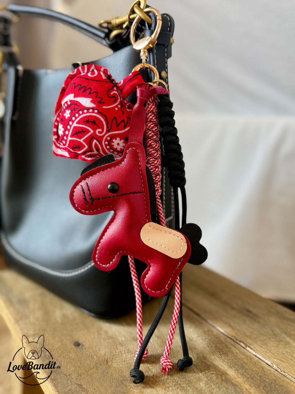 Taschenanhaenger-Bag-Charm-Feuerpferd-rot-gold-2-LoveBandit