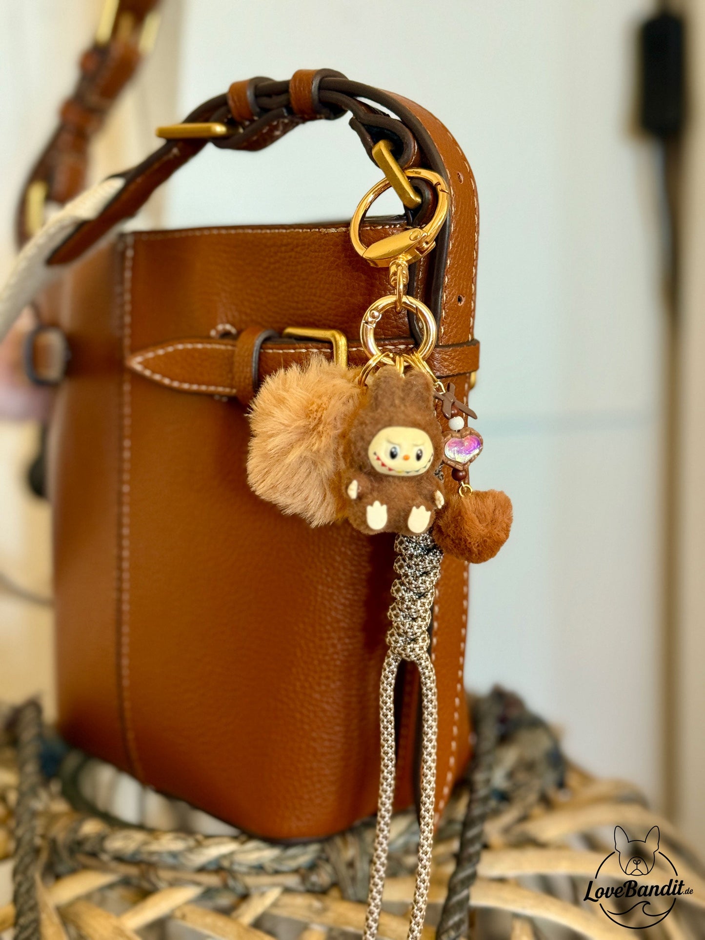 Taschenanhänger Bag Charm – Labubu Lafufu Braun 🤎✨ LoveBandit