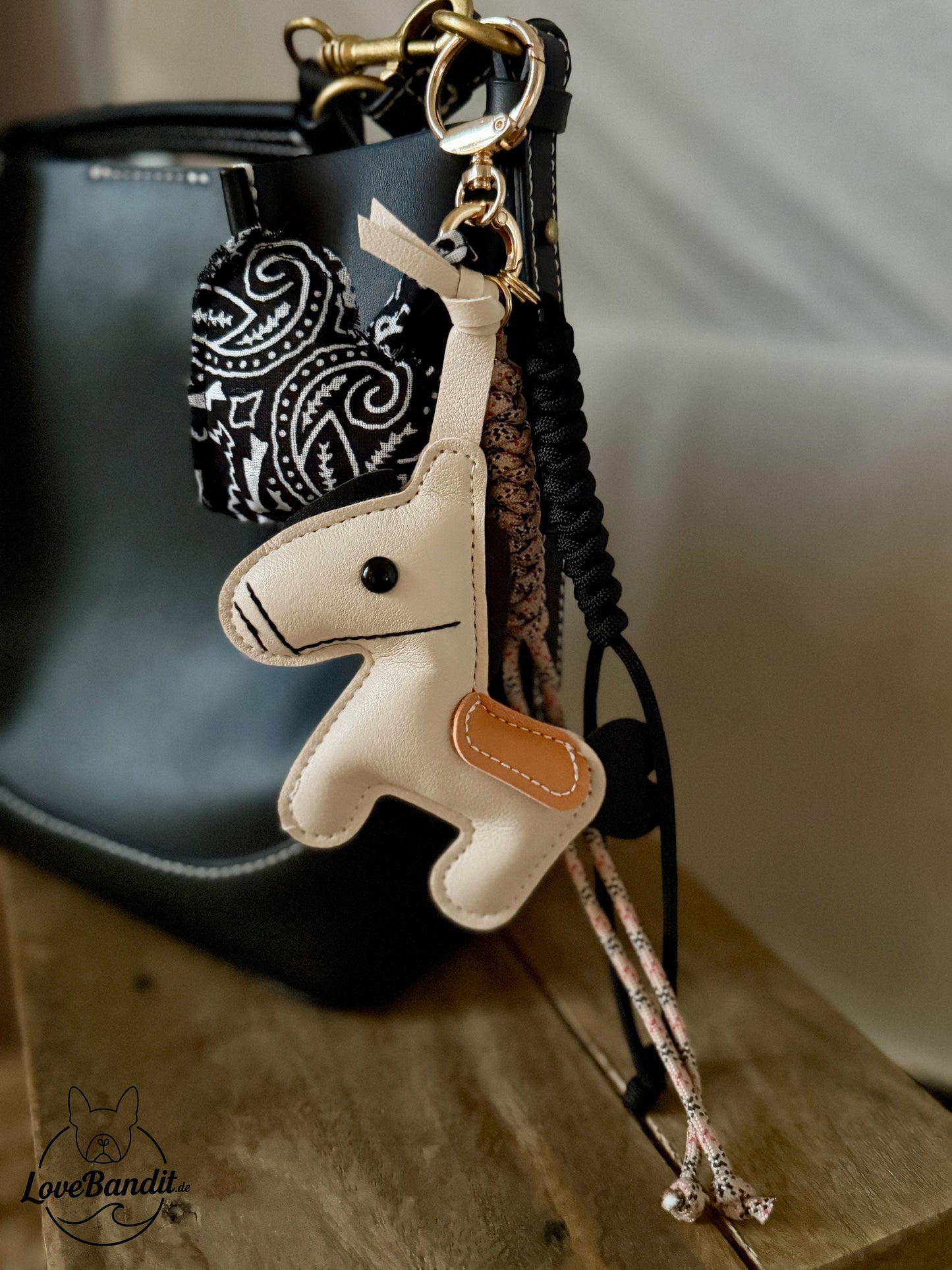 Taschenanhänger Bag Charm Feuerpferd LoveBandit