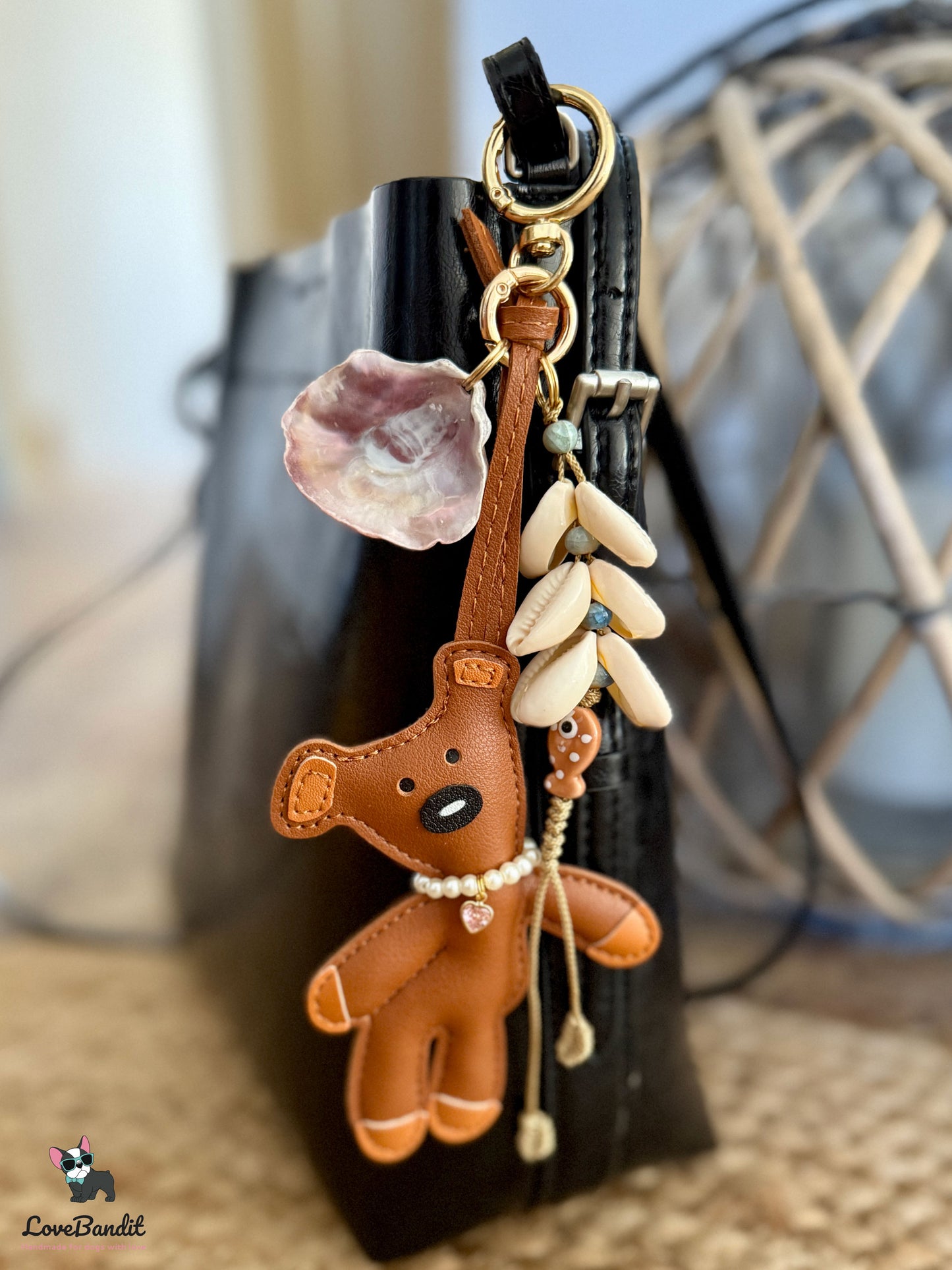 Taschenanhänger Bag Charm "Urlaubär" Pearlmutt & Muscheln