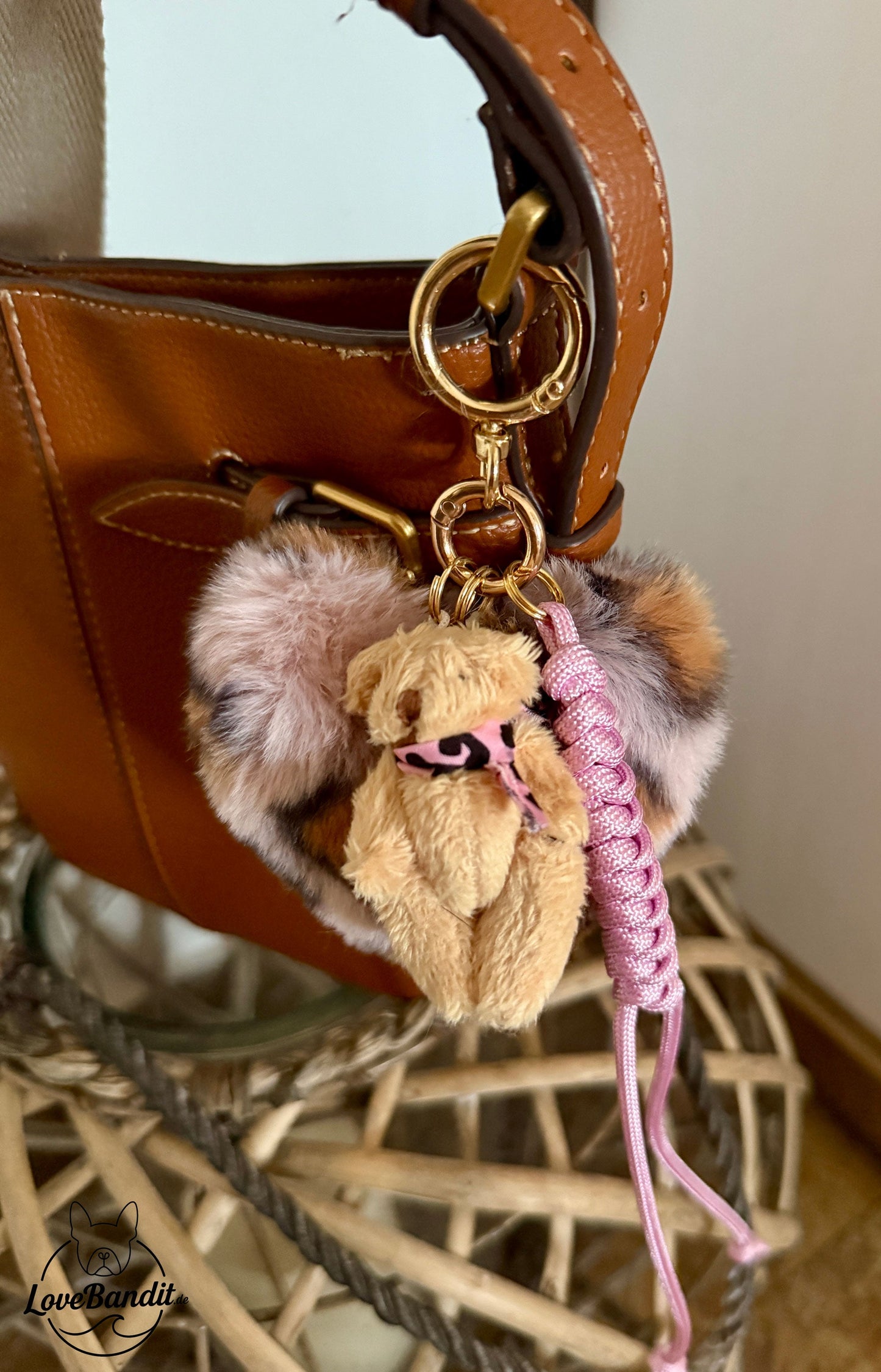 Taschenanhänger Bag Charm Teddy Heart 🤍🧸✨ LoveBandit