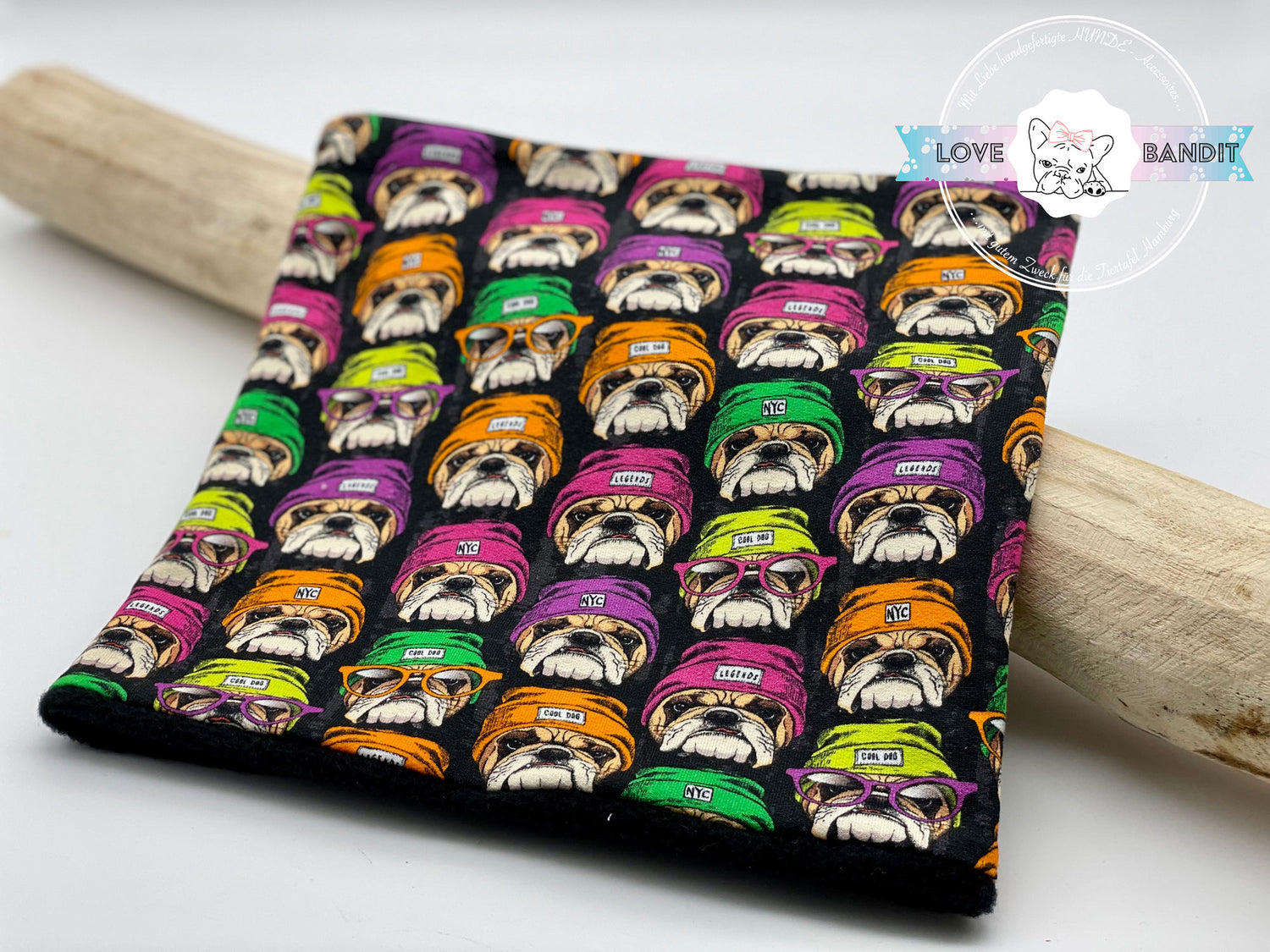 Hundeloop "Bulldogs Neon" aus Fleece oder Teddyplüsch (Schwarz) Lovebandit