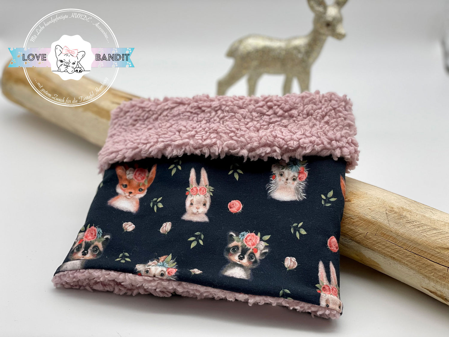 Hundeloop "Hase Igel und Dachs an Rosen" Schwarz aus Fleece oder Teddyplüsch Lovebandit